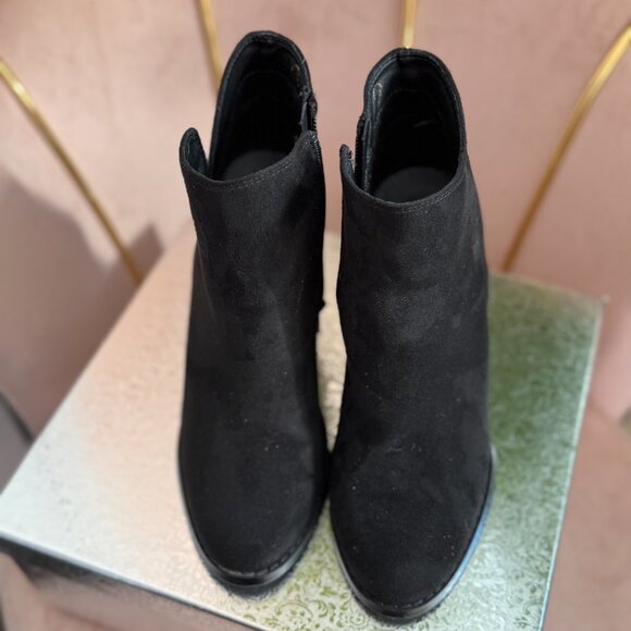Pre-Loved: SODA Black Suede 3.5" Wedge Ankle Boots [Size 6.5] - Picture 2 of 5